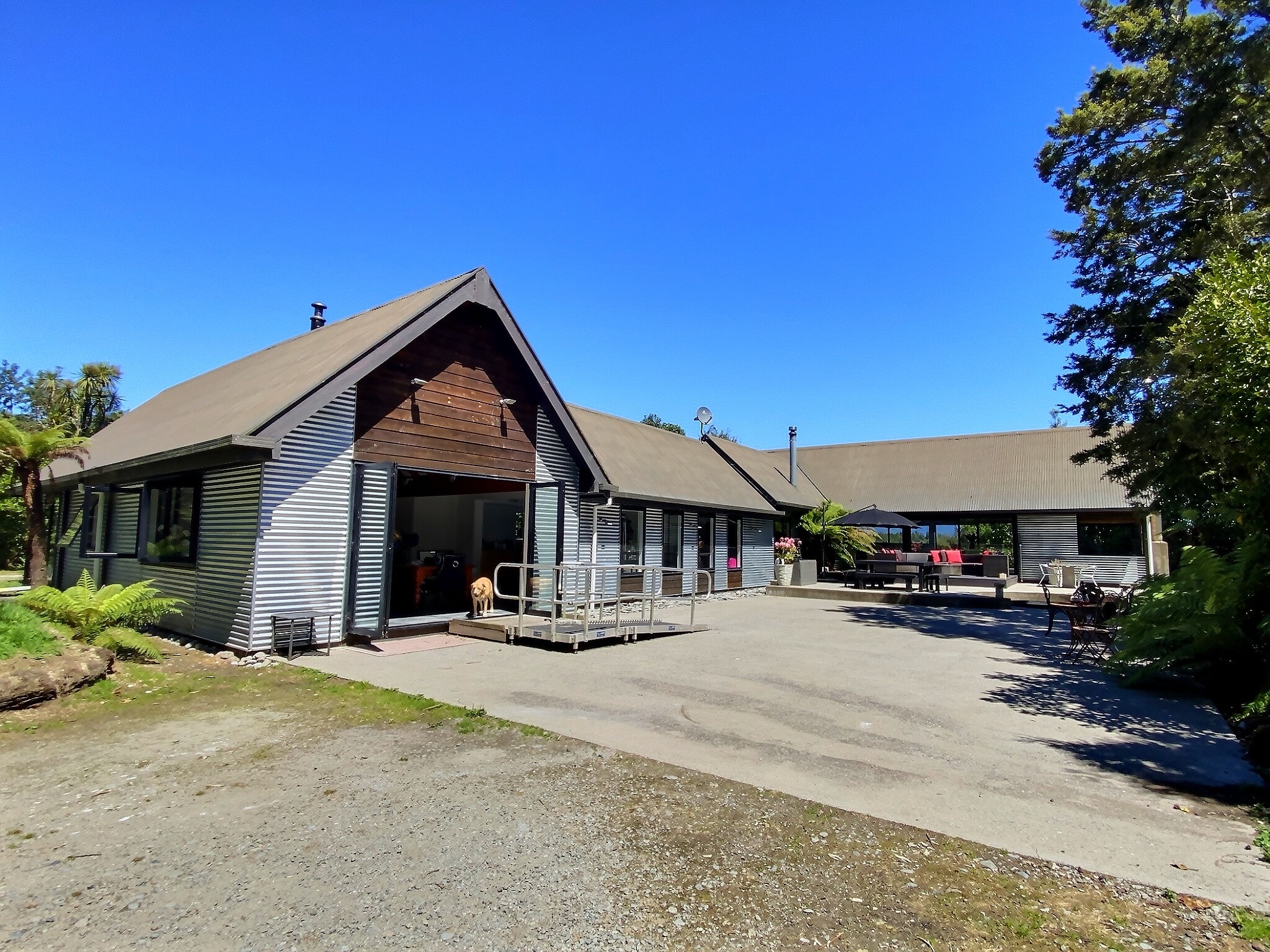 1946 Arnold Valley Road,Moana 