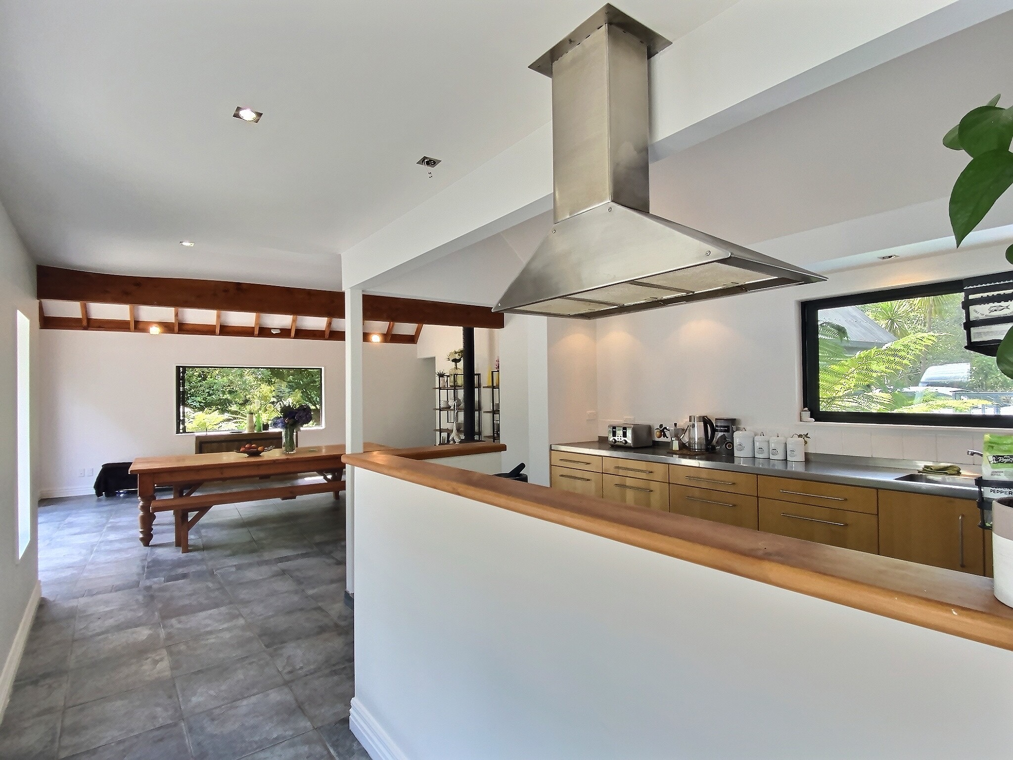 1946 Arnold Valley Road,Moana 